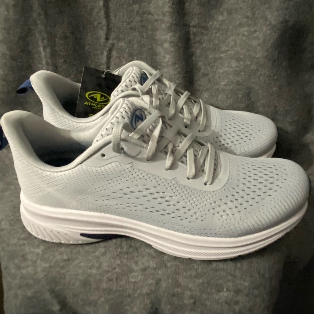 Athletic Works Shoes Mens 9.5 Grey Breathable Fabric Upper Lightweight‎ Sneakers